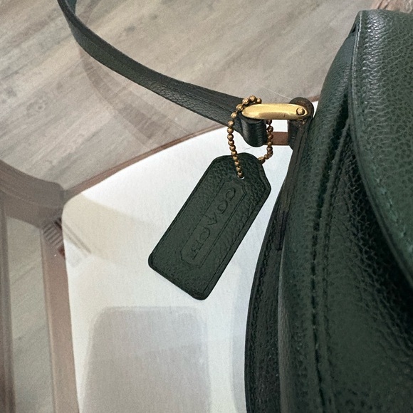 💚COACH VINTAGE MADISON CARLYLE FERN GREEN LEATHER CROSSBODY BAG!💚 - Picture 5 of 10